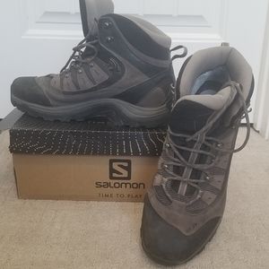 Salomon hiking boots Mens 11 GUC
